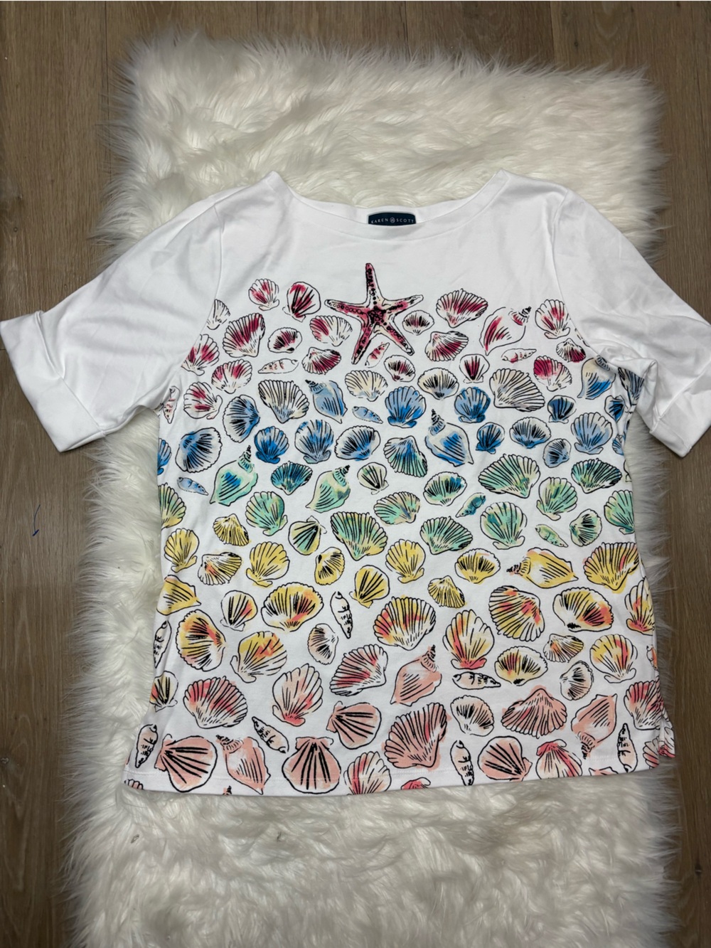 Scott White Short-Sleeve Tee with Multicolor Seashells